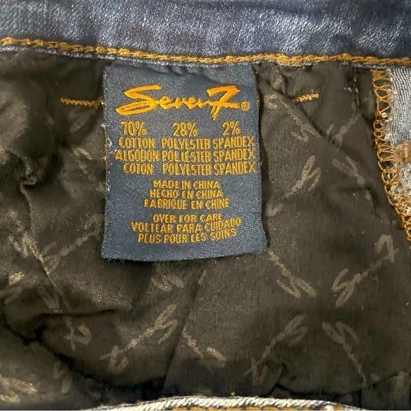 Seven7 Slim Boot Cut Sz 10 Women’s Jeans Rhinestones on Back Pockets - Picture 3 of 12